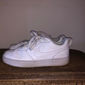 Nike court borough sneakers